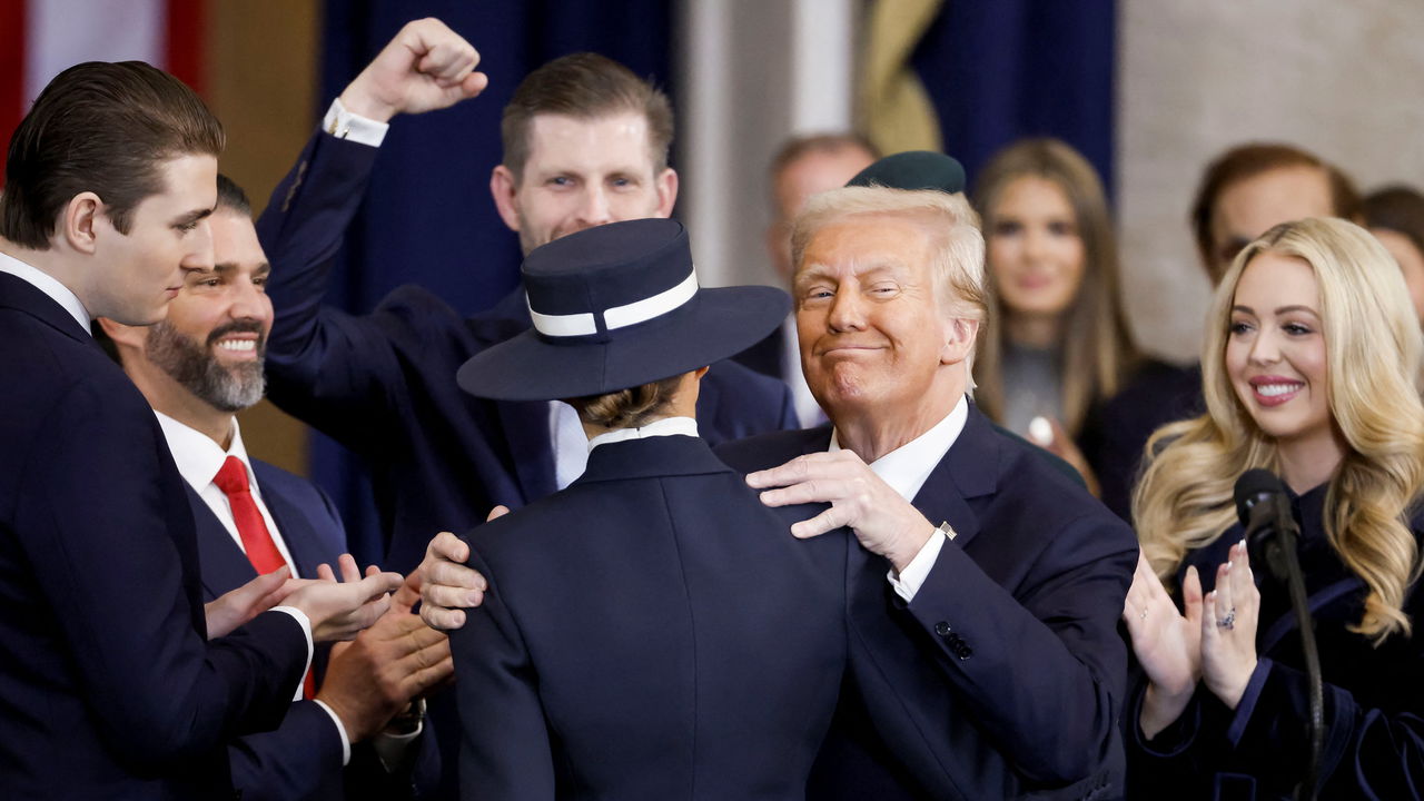 Donald Trump issues new tariff threats