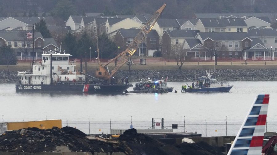 Watch Live: NTSB gives update about DCA Crash research