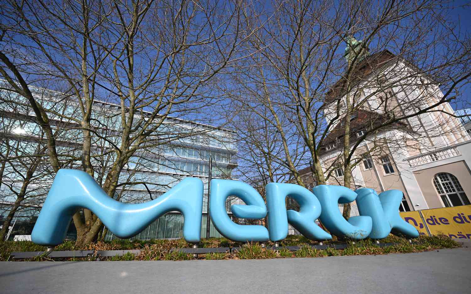 Merck Stock Slumps as Q4 Profits, forecast 2025 is not short