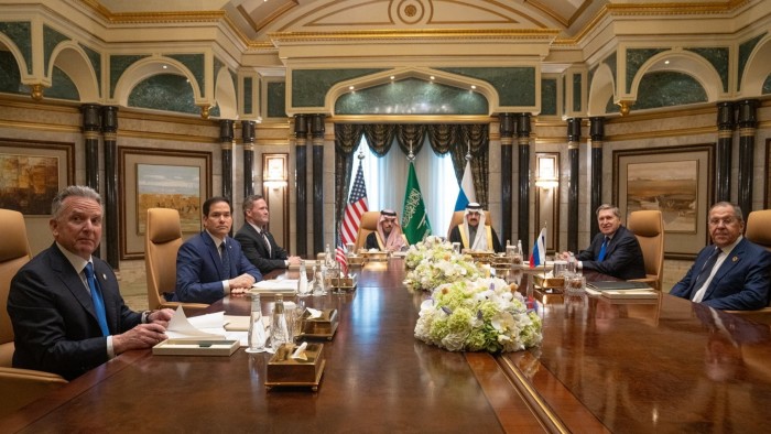 The USA and Russia agree to “put the foundations” for the end of the war in Ukraine