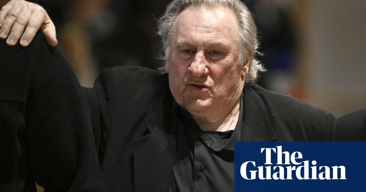 Gérard Depardieu tells the court that he has taken a prosecutor of sexual attacks through hips to prevent them from slipping Gérard Depardieu