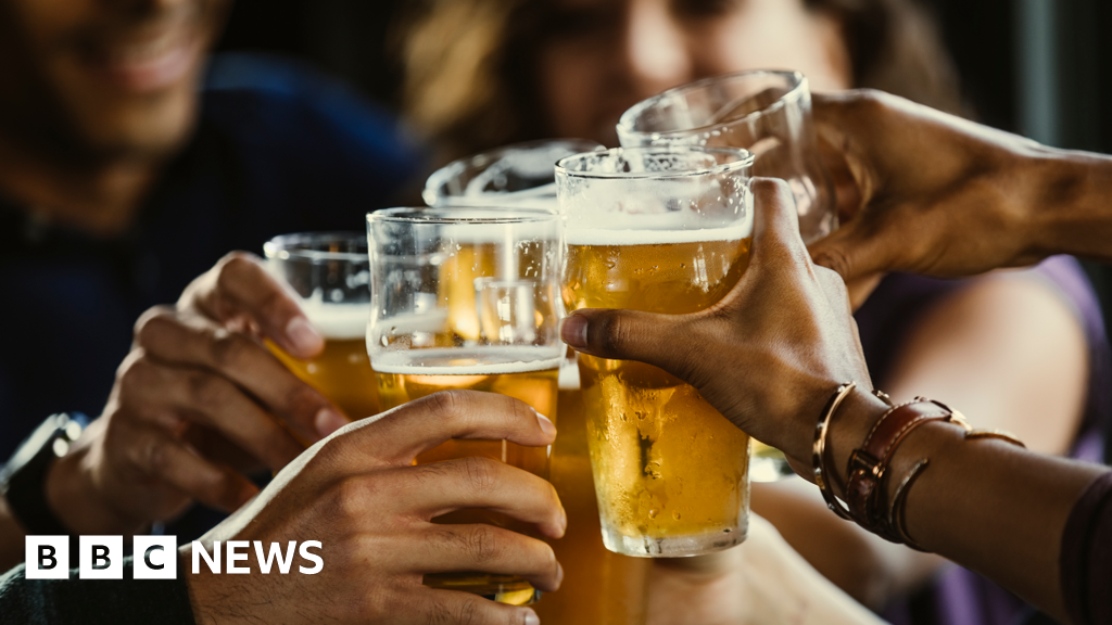 Pubs to stay open later to the 80 -year anniversary