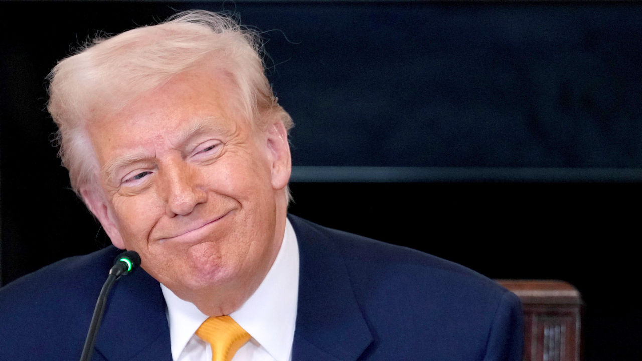President Donald Trump smiiling