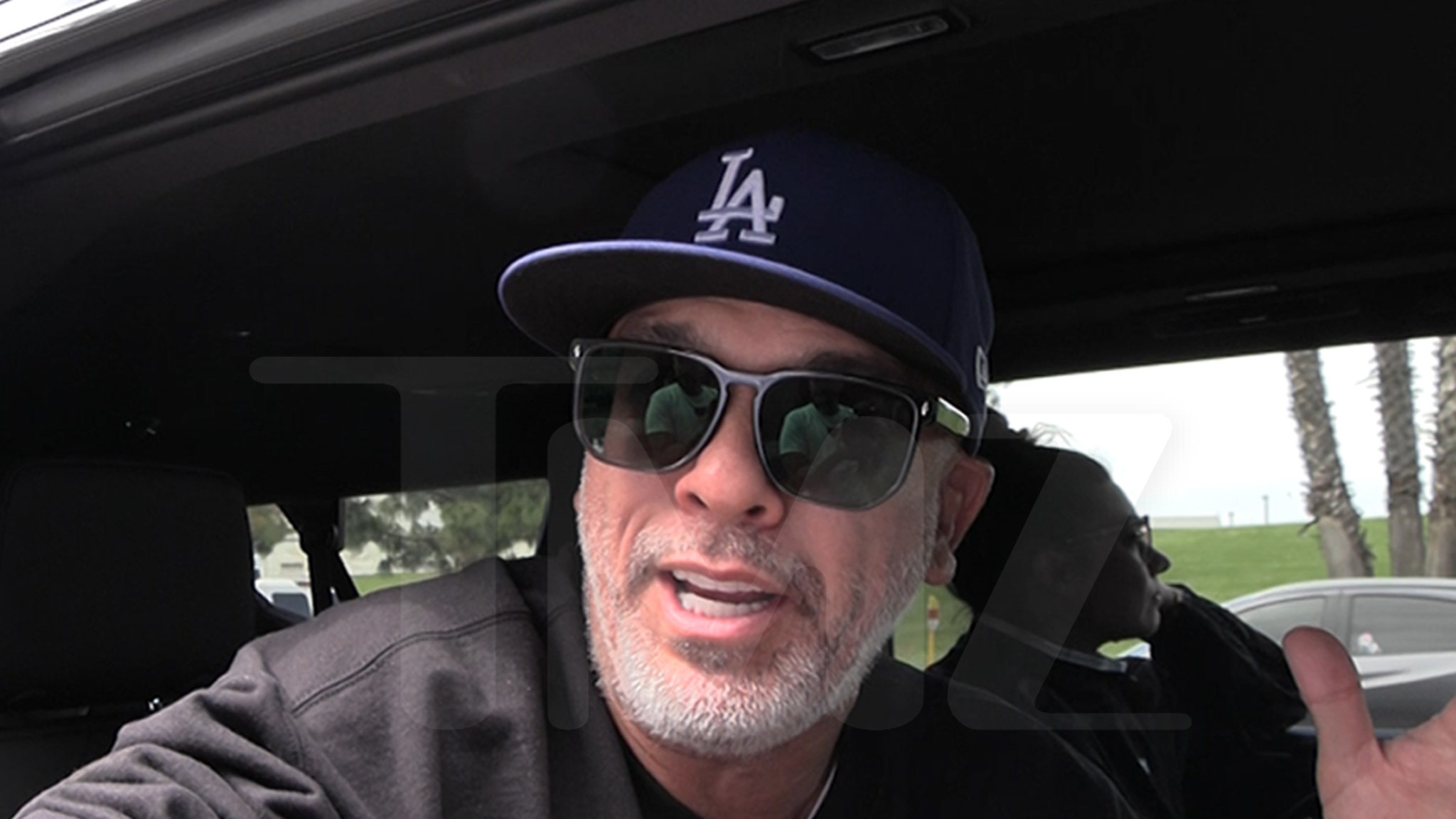 Jo Koy tells the emergency landing of his flight after electric fire on the plane