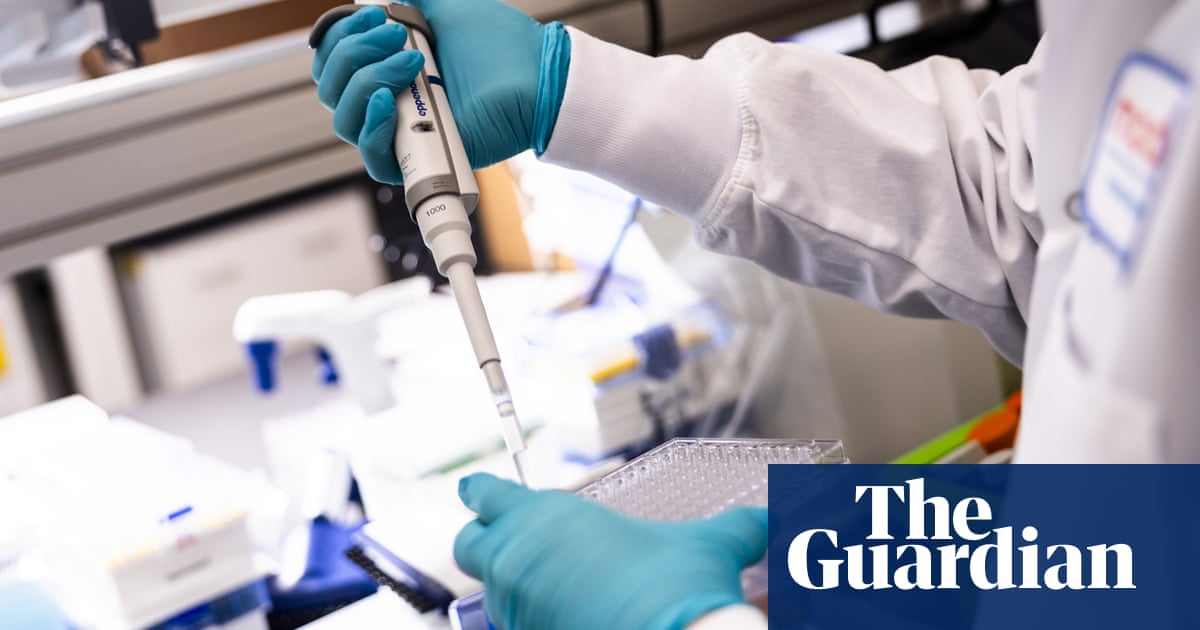 Melanoma patients in England are given quick access to the cancer vaccine | Skin cancer