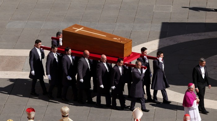 World leaders come to the funeral mass of the Pope