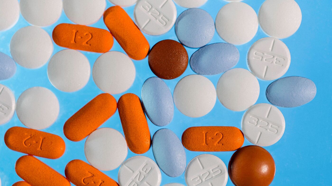 Advil or Tylenol? Which pain reliever to take and when: NPR