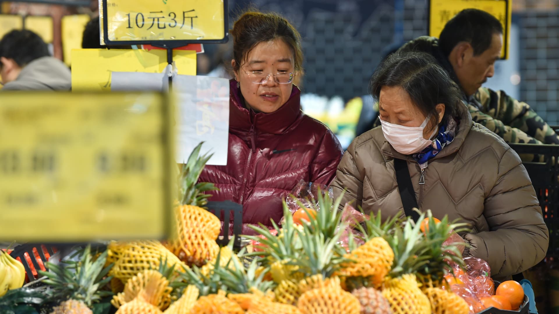 Disappointment of China’s retail sales because the stimulus does not cause demand; Industrial production opposes tariffs