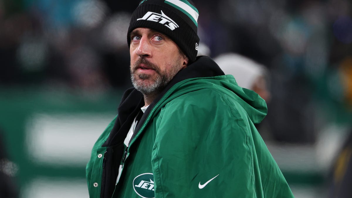 3 Quarterbacks on which Steelers should focus on as rodgers not signed