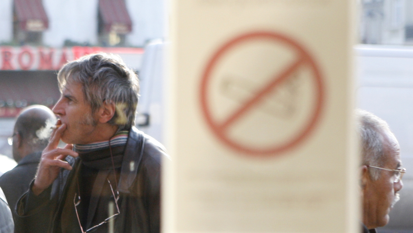 France-Raucher-Ban-Zigaretten-public rooms: NPR