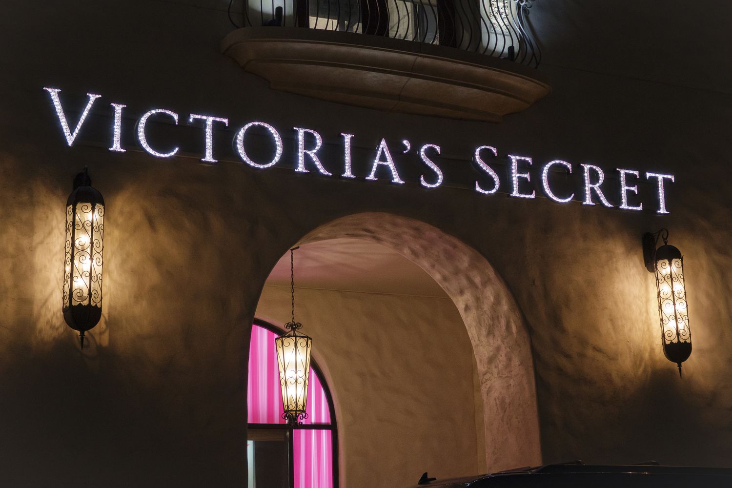 Victoria Secret shares rise to the investor of reports of reports, looking for a renovation of the management board