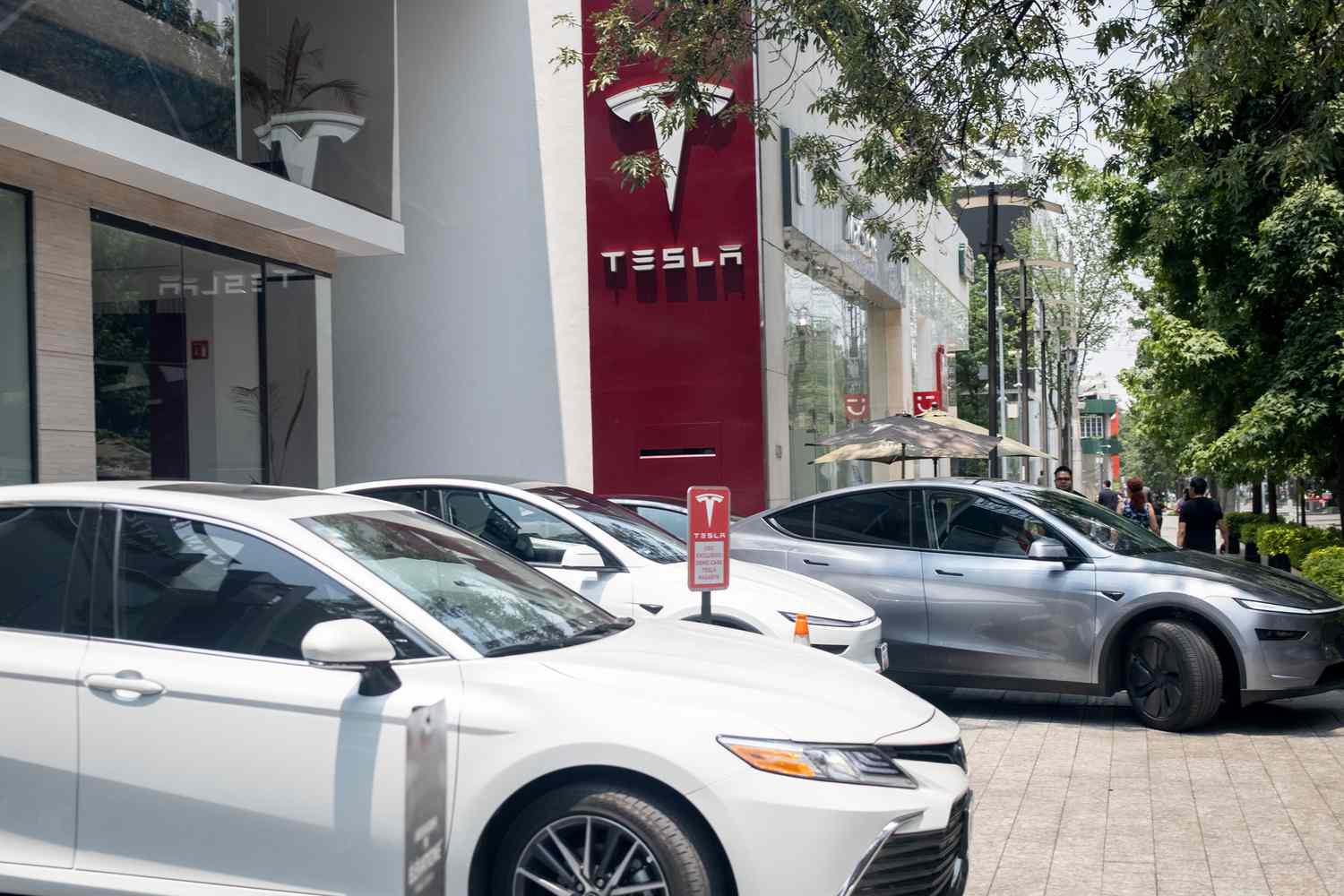 Tesla has a leg on independent competitors of cars, says Goldman Sachs before starting Robotaxi