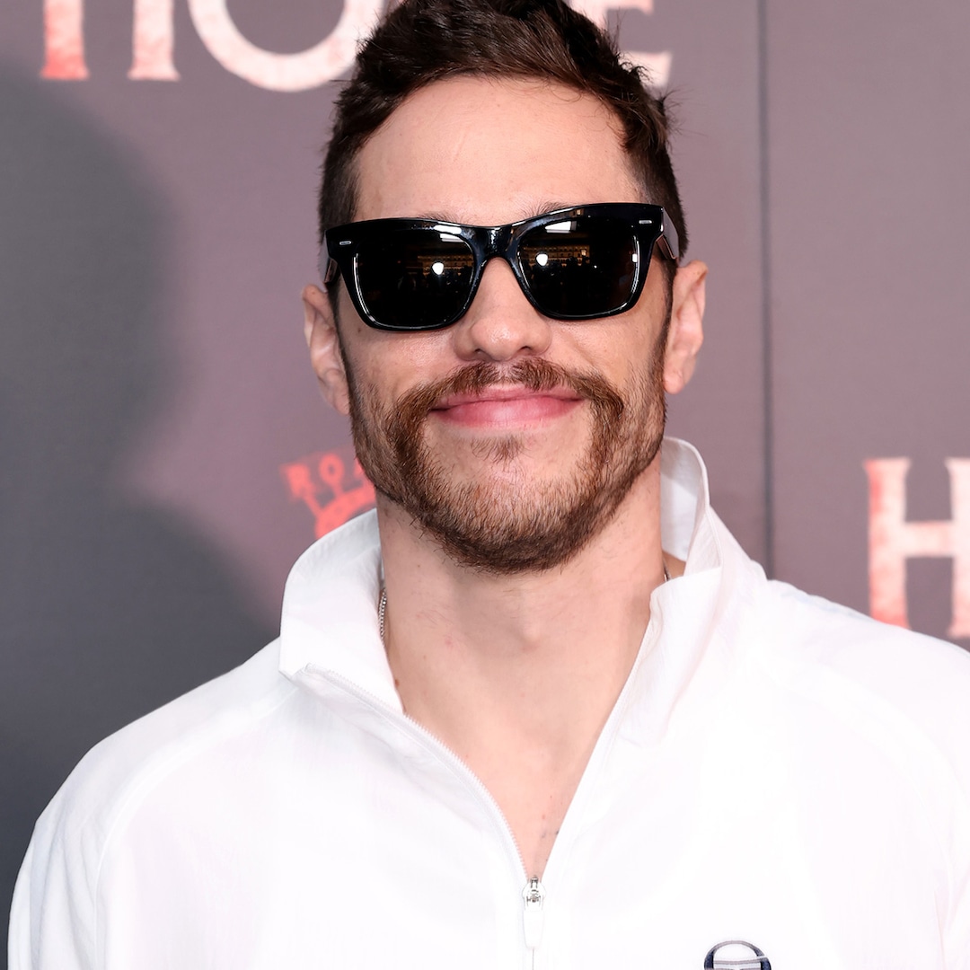 Pete Davidson Vot from the car for the baby with Elsie Hewitt