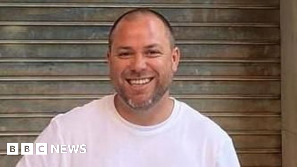 Lisbon Funicular Rem Guard under 16 killed