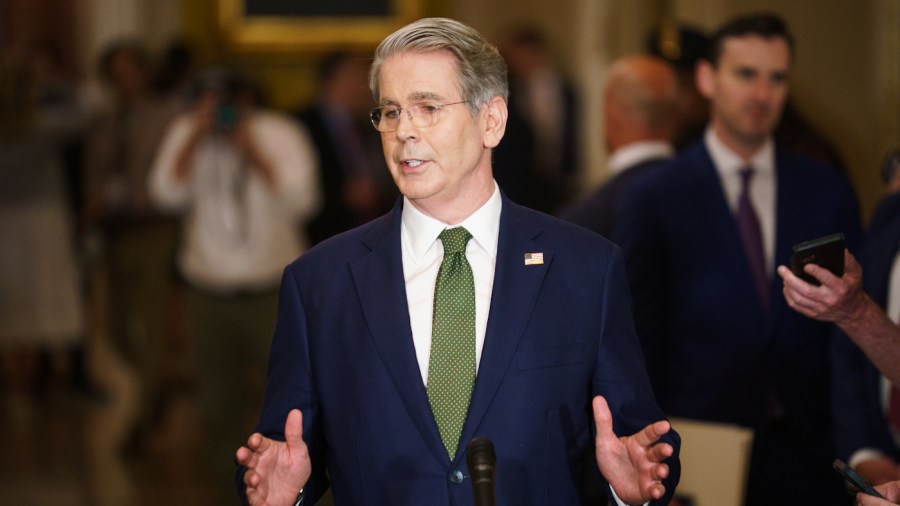 Berry about loss of American production paths: ‘We cannot break our fingers and have built factories’