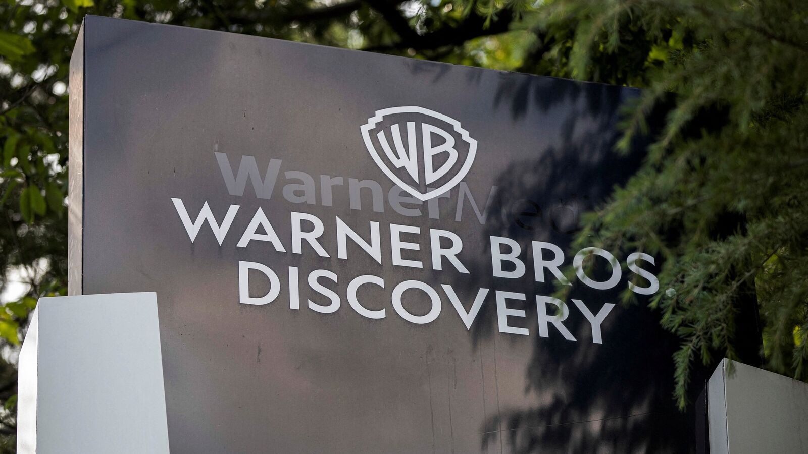 Warner Bros. Discovery shares jump over 12% on Wall Street on Tuesday, 21 October 2025.