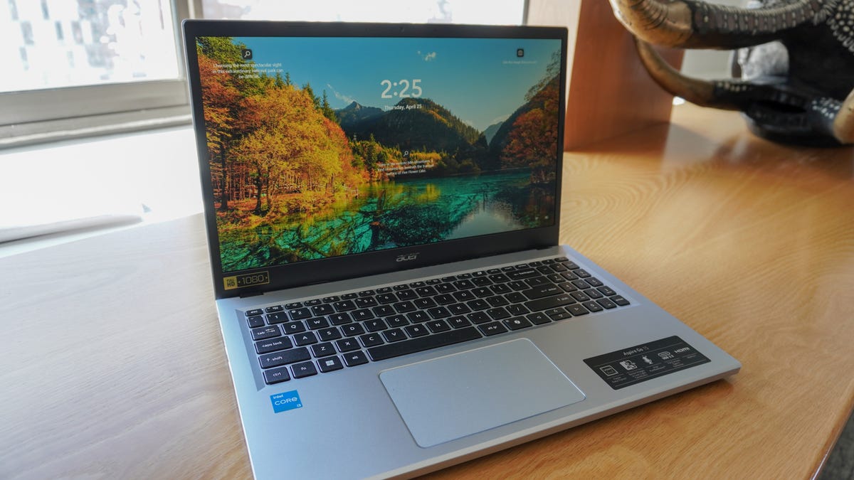 I found a cheap Windows laptop that I would actually use for work trips - and it's on sale