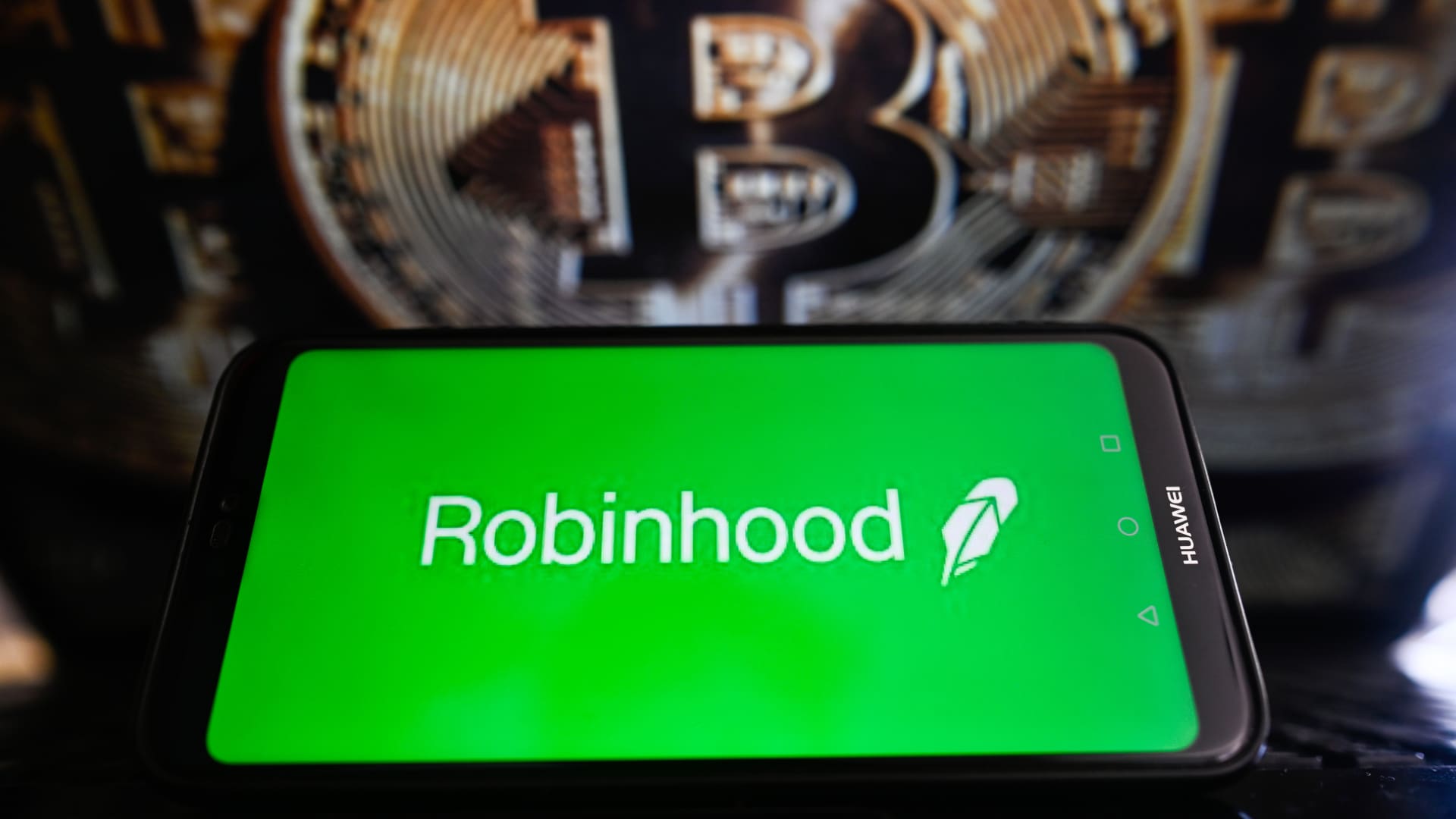 Robinhood suffers brutal weekly losses as Bitcoin and AI stocks take a hit